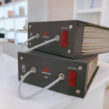 Књига узорака тамносиве тканине